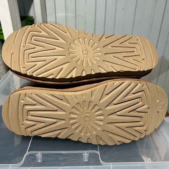 Classic Mini Ugg - Picture 3 of 6